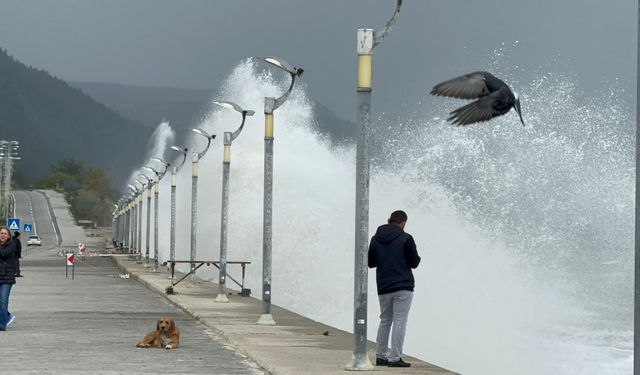 Kastamonu’da dalgaların boyu 8 metre!