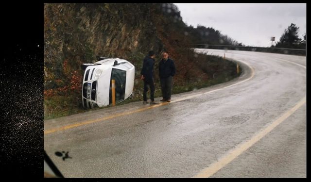 Yollar kayak pisti gibi: Kastamonu'da otomobil takla attı!