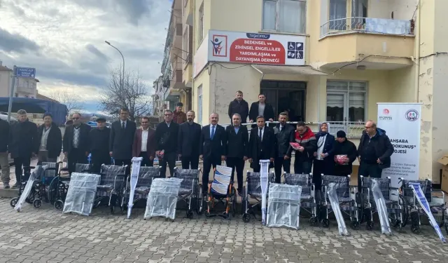 Taşköprü'de özel bireylere umut oldular: Tekerlekli sandalyeler teslim edildi!