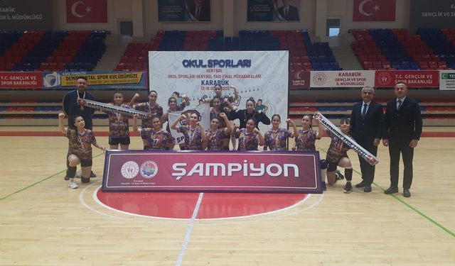 Kastamonu'dan Okul Sporları Genç Kızlar Hentbol Finallerine 2 takım