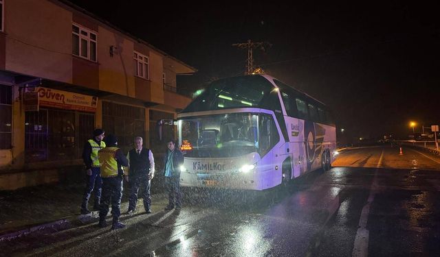 Taşköprü'de jandarma, yolcu otobüslerini tek tek durdurdu