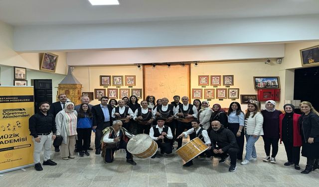 Kastamonu’da meşhur ismin oğlundan davul şov