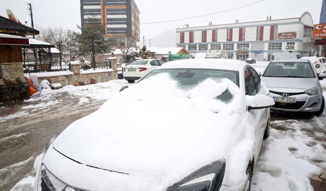 Kastamonu’da Nisan Sürprizi: Muhtar 'Kar Yağmazdı' Dedi!