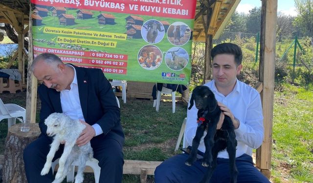 Kastamonu’nun İlçesinde Yürekleri Isıtan Kareler: Protokol, Kuzularla Buluştu