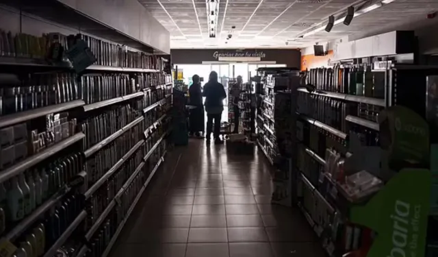 Kesinti zinciri sürüyor: İspanya bu kez internet ve telefonla sınanıyor