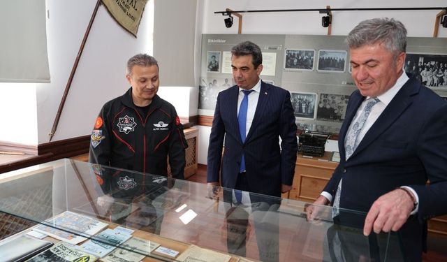 Türkiye'nin İlk Astronotu Gezeravcı Kastamonu’nun Asırlık Lisesinde