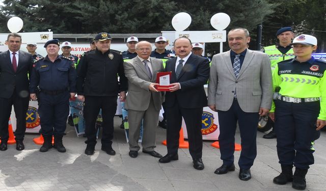 Kastamonu'da 'Yılın Şoförü' belli oldu: Vali Dallı'dan plaket