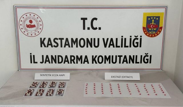 Kastamonu’da  Üzerlerinde Uyuşturucu Haplarla Yakalandılar: 2 Kişi Gözaltında