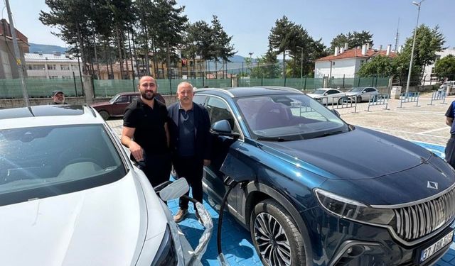 Kastamonu'nun İlçesinde Elektrikli Araç Şarj İstasyonu Hizmete Açıldı