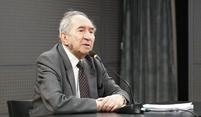 Gazeteci ve siyasetçi Altan Öymen hayatını kaybetti