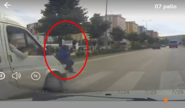 Kastamonu’da yaya geçidinde feci kaza: Kadına minibüs çarptı!