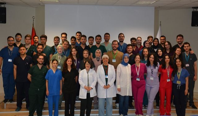 Kastamonu Eğitim Araştırma Hastanesi'nde 41 intörn hekim göreve başladı