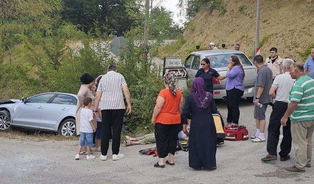 Kastamonu'da iki araç çarpıştı: 2 yaralı var!