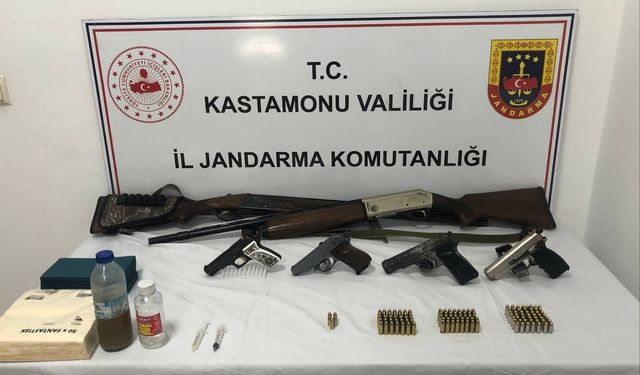 Taşköprü'de operasyon: Ruhsatsız silah ve uyarıcı maddeyle yakalandılar!