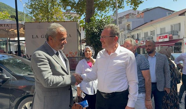 Kastamonu’da, aday göstermedikleri başkana AK Parti'den ziyaret: Yeniden AK Parti'ye mi geçiyor?