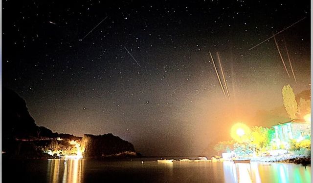 Gideros Koyu’nda gökyüzü şöleni: Perseid meteor yağmuru büyüledi