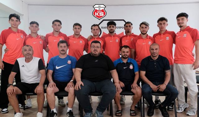 GMG Kastamonuspor, geleceğe yatırım yaptı: 11 futbolcu A Takım da