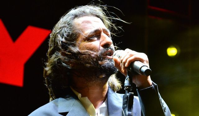 İnebolu’da Koray Avcı rüzgarı: Binlerce kişi unutulmaz gece yaşadı