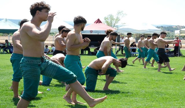 Taşköprü'de ilk kez yapıldı: Güreşler nefes kesti