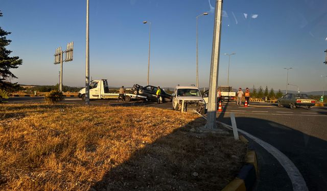 Kastamonu Havalimanı Kavşağı'nda feci kaza: 2 yaralı var!