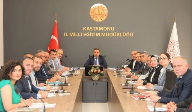 Kastamonu’da İlçe Millî Eğitim Müdürleri Yeni Eğitim Yılı İçin Bir Araya Geldi