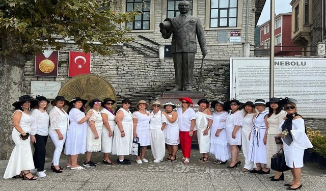 Kastamonu'da kadınlardan en güzel poz: Şapkalı kadınlardan 100. yıl pozu