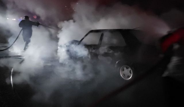 Son dakika: Kastamonu'da otomobil seyir halindeyken alev alev yandı!