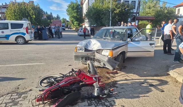 Kastamonu'da korkutan kaza: Otomobille kafa kafaya çarpıştı!