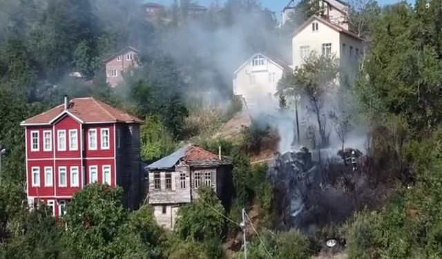 Kastamonu'da tarihi evlerin arasında korkutan yangın