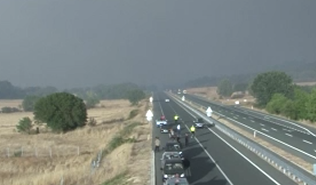 Kastamonu'da dumanlar yolu kapladı, iki şehri bağlayan yol ulaşıma kapatıldı