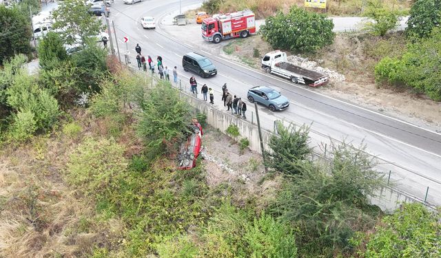 Kastamonu'da feci kaza: Otomobil uçuruma yuvarlandı!