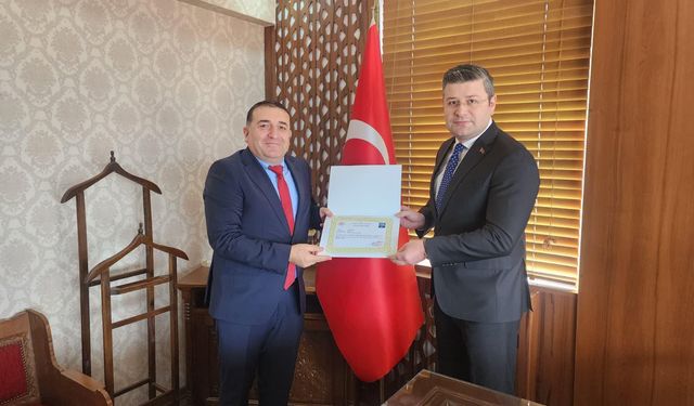 Kastamonu'nun ilçesinde kaymakamdan personele takdir!