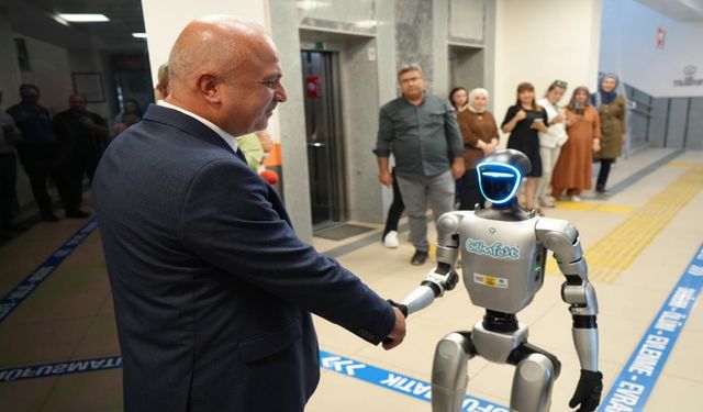 Türkiye'de bir ilk: Nüfusumuzda artık 85 milyon insan + 1 robot var!