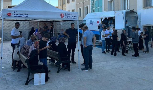 Kastamonu'da Türkiye Diyanet Vakfı’ndan KYK Öğrencilerine Mobil İkram Desteği