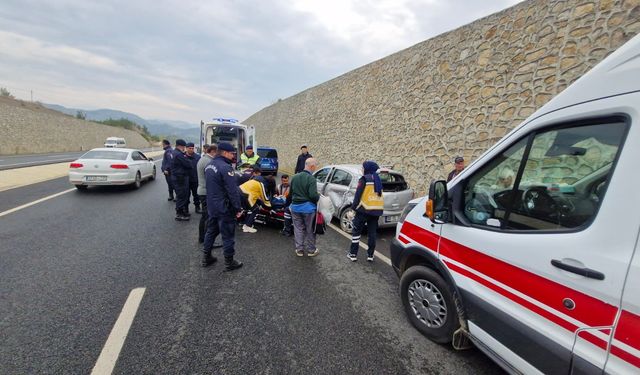 Kastamonu'da feci kaza! Cenazeye giden aile kaza yaptı: 3 kişi yaralandı!