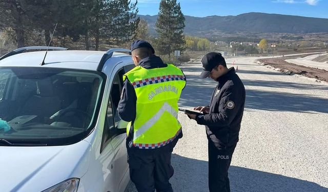 Kastamonu'nun ilçesinde 139 kişi ve 43 araç kontrol edildi