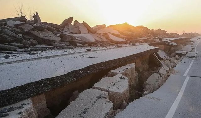 Prof. Dr. Okan Tüysüz’den korkutan uyarı: '24 ilin binaları fay hattı üzerinde!'