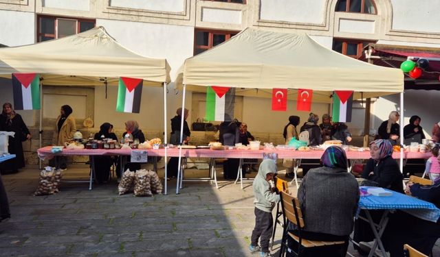 Merhametin Adresi Devrekani: Gazze İçin Hayır Çarşısı