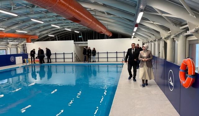 Abana’da kapalı yüzme havuzu hizmete girdi