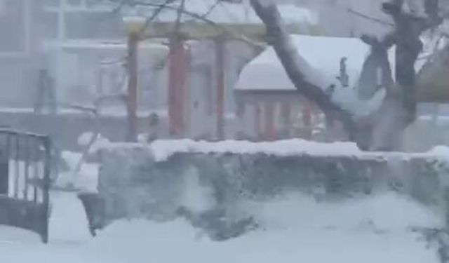 Kastamonu'nun ilçesinde kar etkisini gösterdi: Yarım metreye yaklaştı!