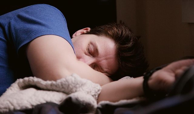 Uzman hekimden net uyarı: Az uyku kalp krizini tetikliyor!