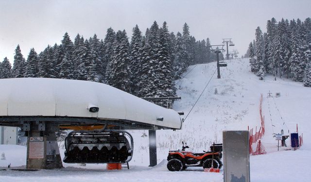 Kastamonu'da Ilgaz Dağı'nda kar yağışı etkili oluyor: Kar kalınlığı 50 santimetreye ulaştı