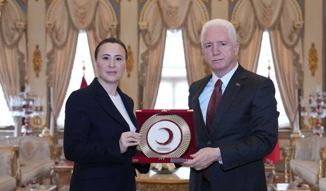 Kan bağışında tarihi eşik aşıldı: Kastamonulu Kızılay Başkanı Kösem, Vali Gül’ü ziyaret etti