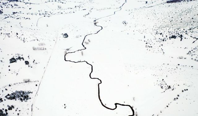 Kastamonu'da karla kaplanan menderesler kartpostallık manzaralar oluşturdu