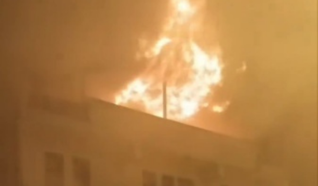 Kastamonu'nun ilçesindeki yangın paniğe neden oldu