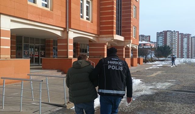 Kastamonu'da uyarıcı maddeyle yakalanan şahıs tutuklandı
