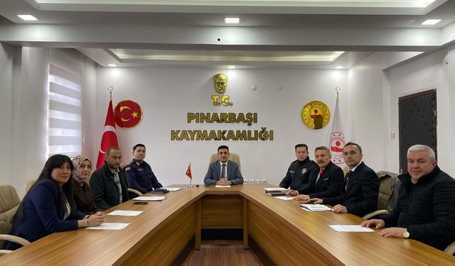İkinci dönem için düğmeye basıldı: Pınarbaşı’nda eğitim tedbirleri değerlendirildi