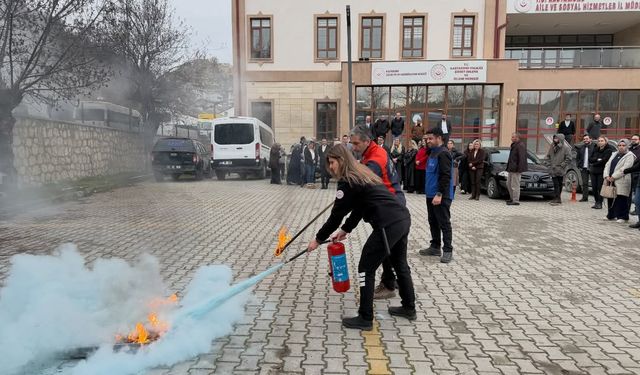 Kastamonu'da kurum personeline kapsamlı eğitim: Yangın tatbikatı yapıldı