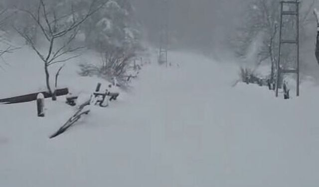 Kastamonu'nun ilçesinde kar kalınlığı 50 santimetreyi geçti