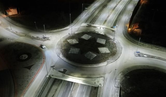Kastamonu'nun ilçesindeki kavşak aydınlatıldı